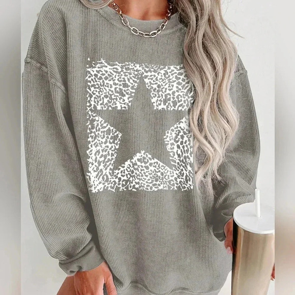 Leopard Print Star Pattern Drop Shoulder Loose Casual Sweatshirt - Picture 1 of 3
